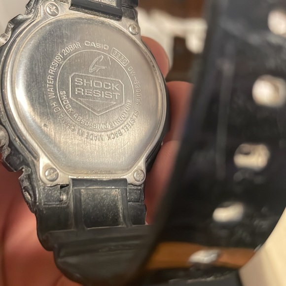 Wach - Picture 2 of 3